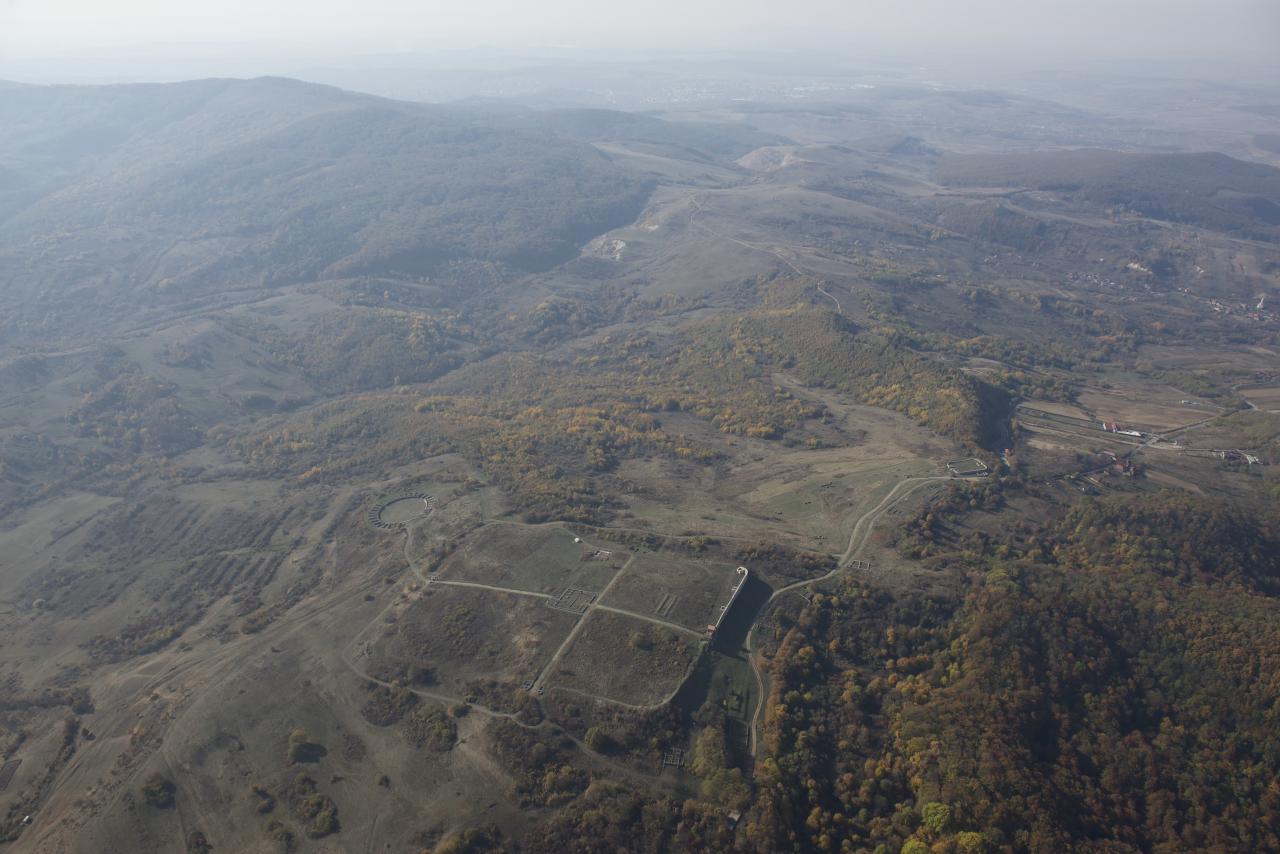 Luftbild des Kastels von Porolissum (Rumänien)