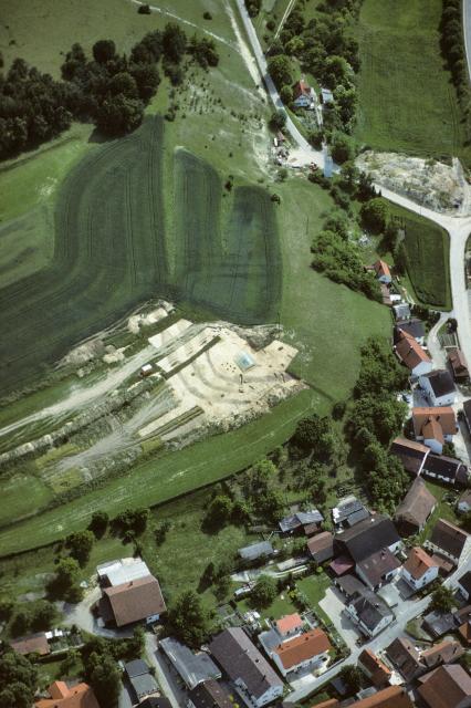 Luftbild vom Kleinkastell Weltenburg mit Ausgrabung