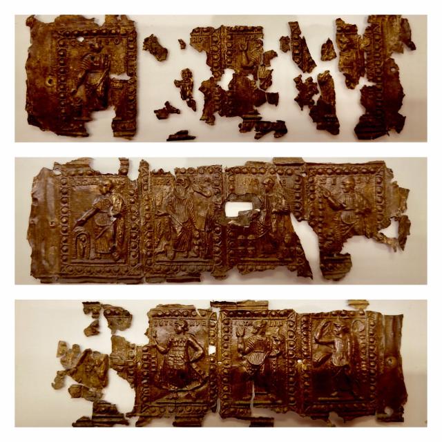 Frühchristliche Kästchenbeschläge aus Bronze