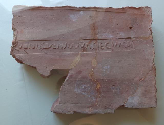 Ziegeln mit Stempel