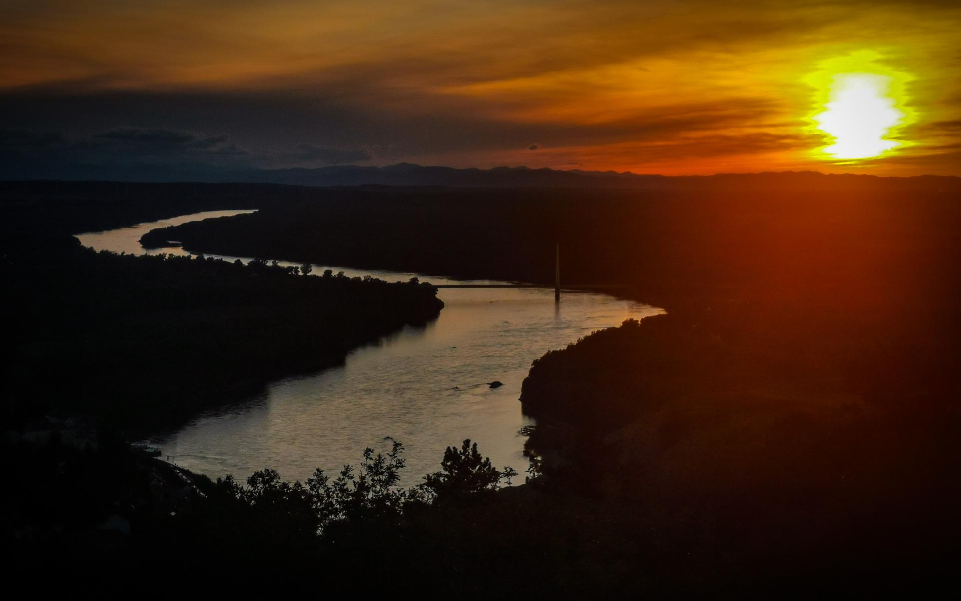 Sonnenuntergang an der Donau