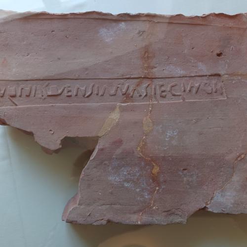 Ziegeln mit Stempel